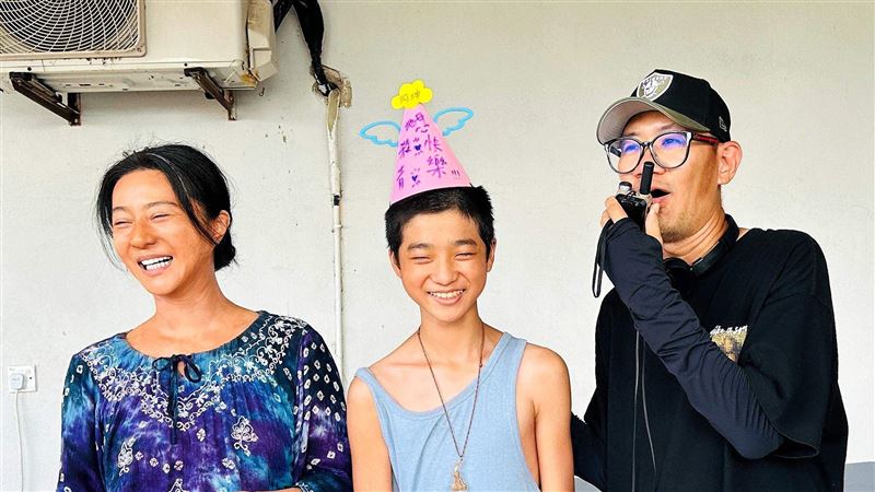 范冰冰被爆7天不洗腳 他嗑60蘋果撐拍攝