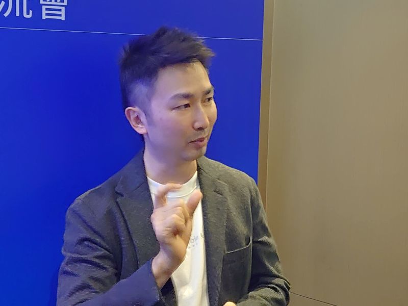 ASML於日前舉行媒體交流會，台灣暨東南亞區客戶行銷主管徐寬成表示，半導體製程技術持續不斷微縮，High NA EUV設備將有助於客戶節省時間及成本，已累積超過35萬片晶圓使用High NA EUV曝光