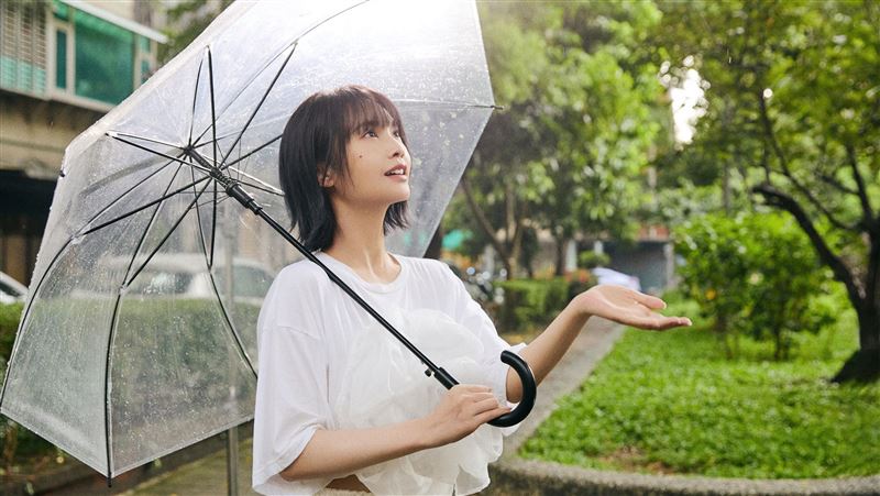 楊丞琳婚後近況曝光!踏上治癒心靈之旅