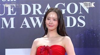 潤娥火紅禮服超驚豔　入圍青龍影后又當MC