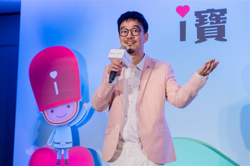 哈佛心理專家劉軒分享親子教養心法，示範「陪伴式提問」與「不著急解決的傾聽」。（圖／主辦單位提供）