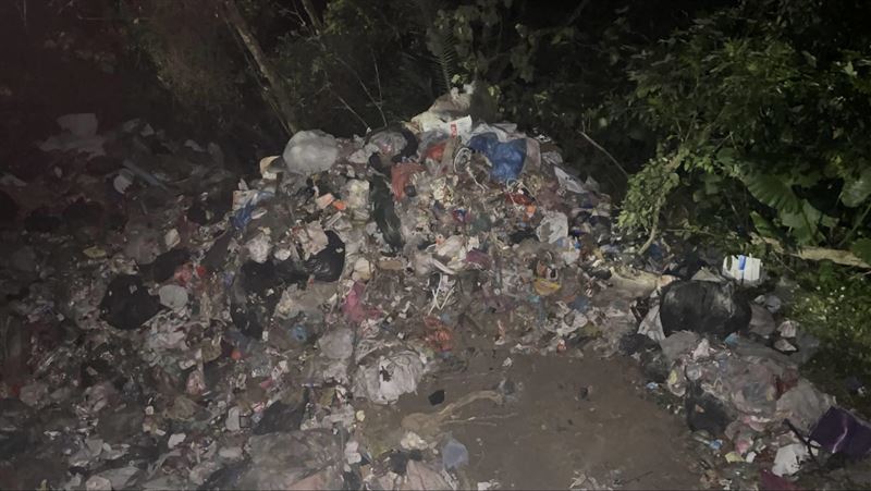 繼月世界後，田寮區也發現一處垃圾谷，研判是同一集團偷倒。（圖／民眾提供）