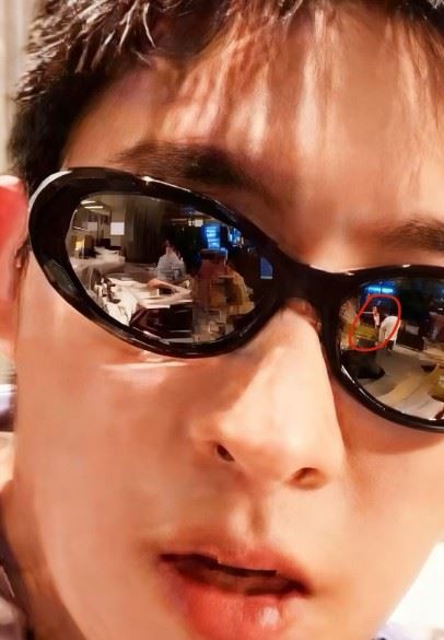 現今焦邁奇墨鏡倒影中的清晰畫面被曝光，再度引爆網路話題。（圖／翻攝自Threads）