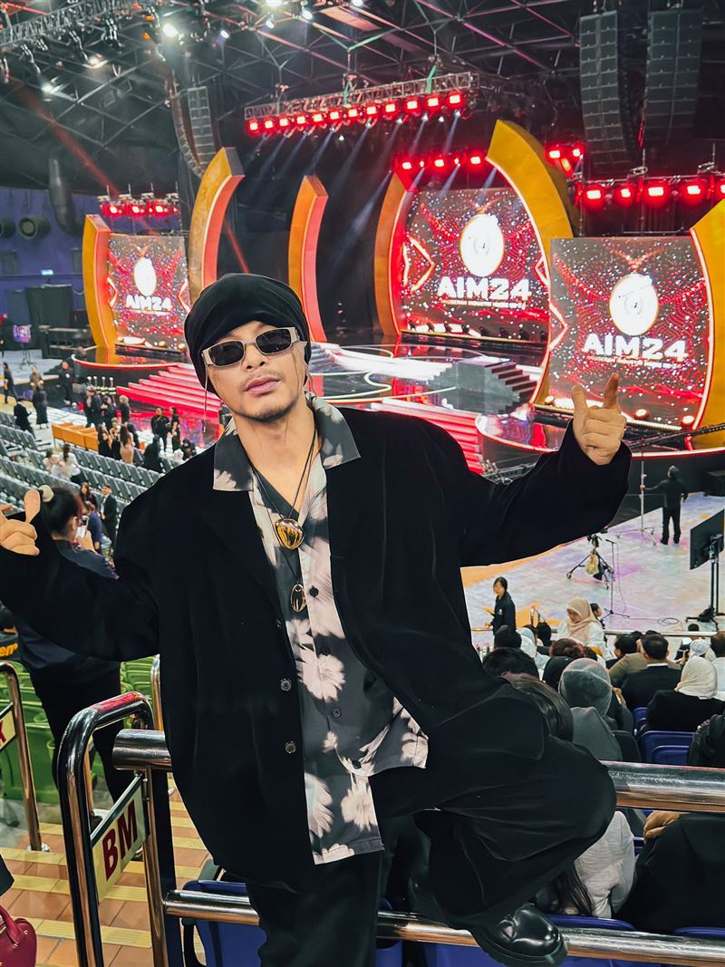 黃明志在臉書專頁「Namewee 黃明志」還透露，他已完成明年馬年的新年歌曲，但因發生爭議後贊助商紛紛退縮，目前歌曲缺乏資金支持。（圖／翻攝自黃明志FB）