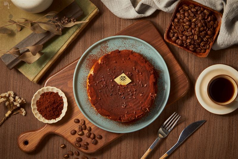 咖啡迷必收！起士公爵全新「義式瑪奇朵熟成巴斯克」登場！