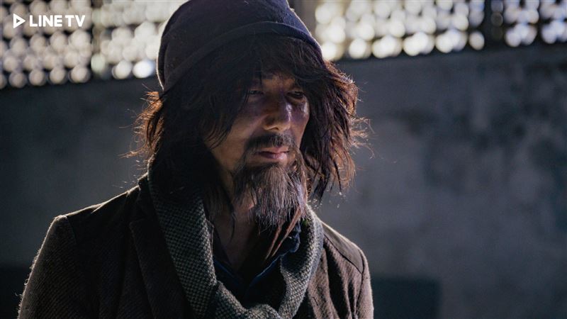 李李仁流浪漢造型讓人認不出。（圖／LINE TV提供）