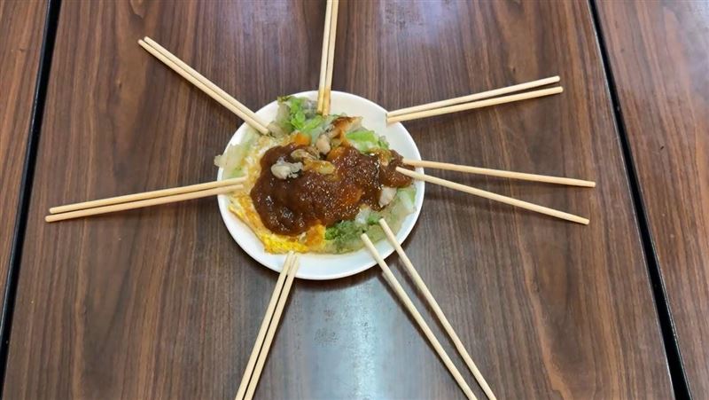 7人只點1盤蚵仔煎!吹冷氣佔位 店家傻眼