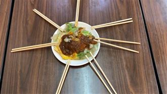 7人只點1盤蚵仔煎！吹冷氣佔位　店家傻眼