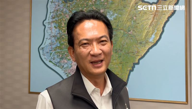 林俊憲對於街頭調查結果表示尊重。（圖／記者林昱孜攝影）