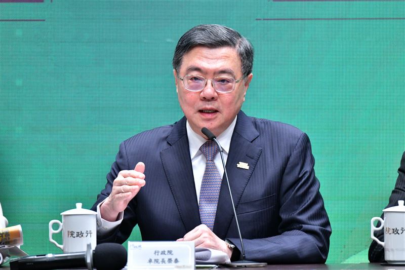 行政院長卓榮泰說明院版《財劃法》（圖／行政院提供）