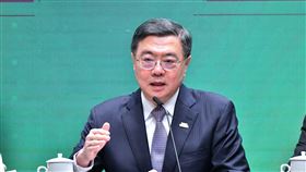 行政院長卓榮泰說明院版《財劃法》（圖／行政院提供） 