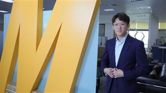 他把黃仁勳那套搬進工廠，員工搶當小CEO。（圖／遠見雜誌提供） 