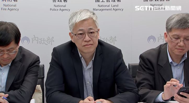 內政部常務次長吳堂安說中國籍里長爭議。（圖／翻攝畫面）