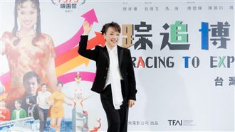 翁倩玉15歲清純模樣重現　曝當年拍片秘辛