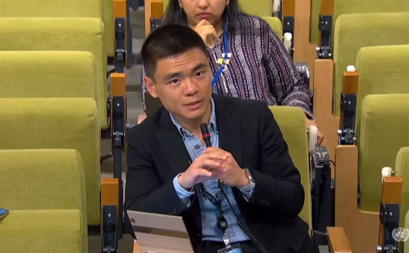 中國記者在聯合國會議中不斷追問秘書長發言人「文件是不是要寫中國台灣省」。（圖／翻攝自聯合國YouTube）