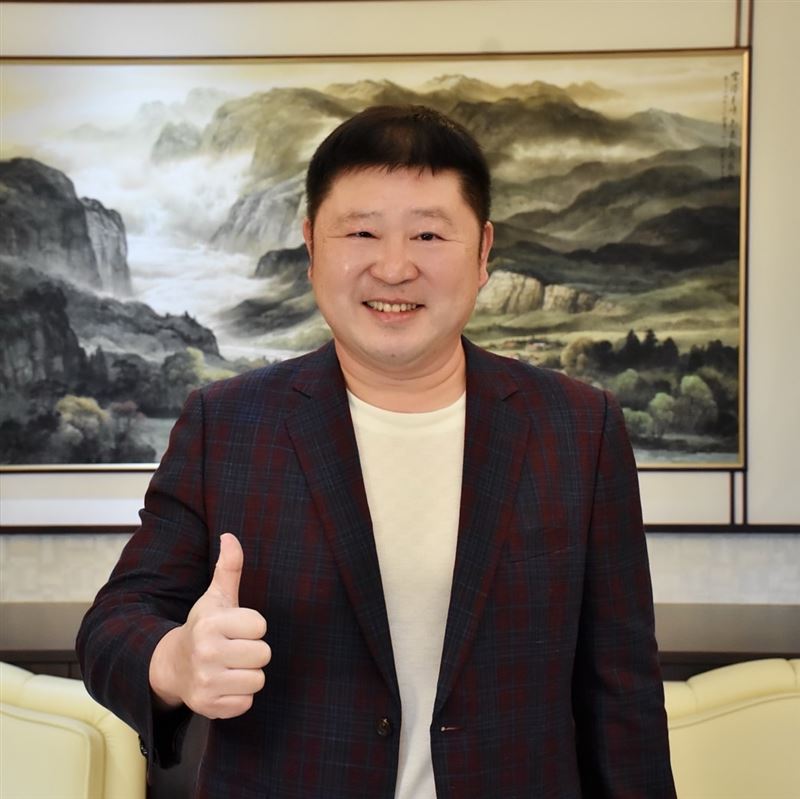 無黨籍花蓮議長張峻對民進黨的合作邀請做出表態。（圖／翻攝自張峻臉書）