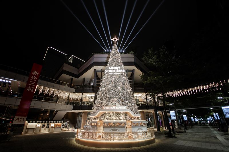 今年主樹升級！全新亮點！幸福啟航站搭配20米高經典耶誕樹精彩亮相(照片由INCEPTION 啟藝 提供)