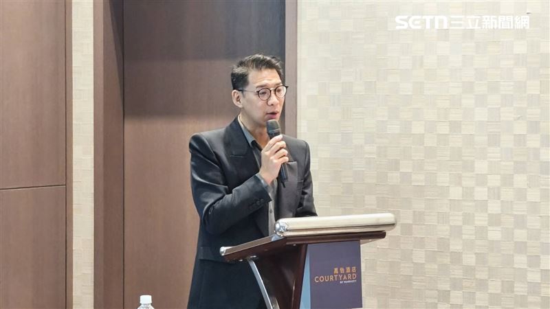 吳奕綸指出，台灣自有率高達九成，屋主不賣即可規避政策衝擊，真正受害的是換屋族與小型建商。（圖／記者陳韋帆攝影）