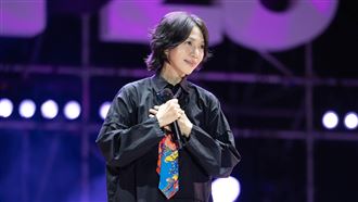 緬懷坣娜、屠穎　萬芳一開口逼哭台下觀眾