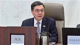 卓榮泰主持治安會報行政院長卓榮泰20日主持「行政院114年第5次治安會報」，他提醒，全民普發現金專案已全面開放登記，有關部會應積極推動普發一萬防詐宣導。（行政院提供）中央社記者賴于榛傳真　114年11月20日