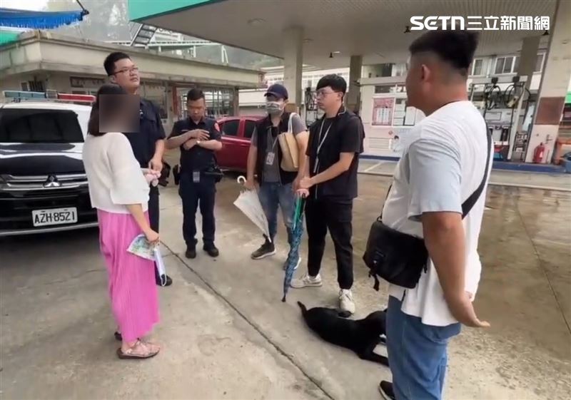 未料動保人員對佛法無動於衷，愛媽改搬出自己是派出所顧問，試圖施壓，伎倆全用完，涉刑法妨害公務，被嘉畜所依法送辦。（圖／翻攝畫面）