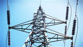 展望2026年美國電力基建產業鏈，在AI基建週期大力推進下，將帶動美國全國用電需求並非僅受短期景氣波動影響，而是將進入一輪更長線的電力「結構升級週期」，預估電力設備與電網投資，將成為最直接受惠者。（示意圖/ PIXABAY） 