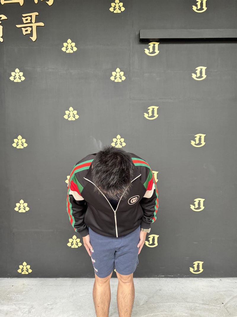 賓賓哥今（21日）發長文道歉，但仍堅持直播校方知情。（圖／翻攝自臉書）