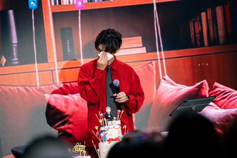 炎亞綸生日會以大型企業徵才大會為主題。（圖／晴空鳥提供）