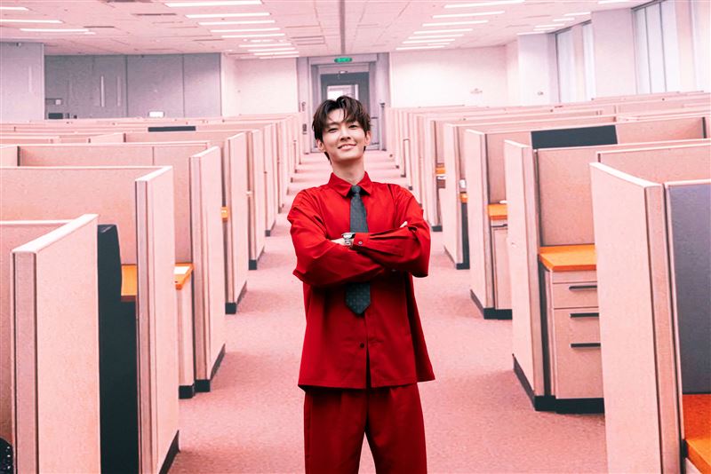 炎亞綸生日會以大型企業徵才大會為主題。（圖／晴空鳥提供）