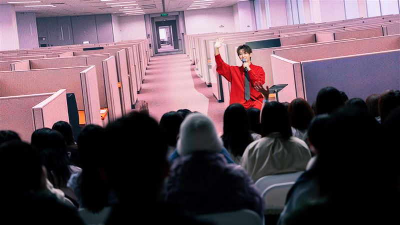 大型企業徵才驚見超大咖男星!創業當CEO