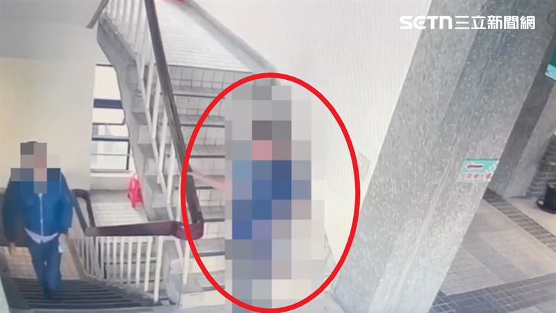 屏東縣政府昨天（20日）驚傳偷拍案，28歲李姓男子先是到縣府內徘迴，再伺機潛入女廁偷拍。（圖／翻攝畫面）