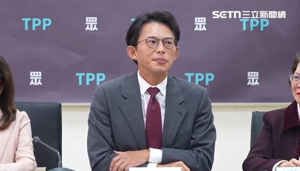 藍要修中配參政不受限國籍法!黃國昌回應