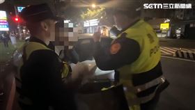 北市邱姓白牌車司機經唾液快篩後呈現安非他命陽性反應。（圖／翻攝畫面）