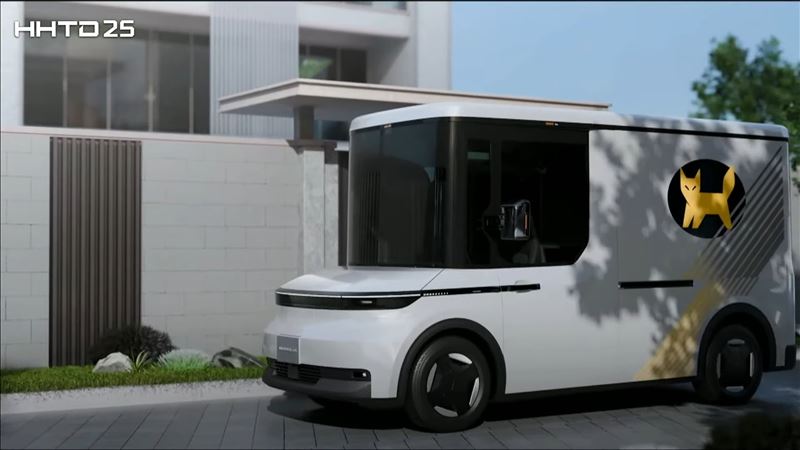 依不同需求，它可以變換成乘用、營業用或物流車型。（圖／翻攝鴻海YT）