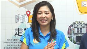 玉女歌手侯湘婷，引退演藝圈，升格家長會長，清唱秀歌喉兒驚喜：媽媽很會唱 (圖／翻攝畫面)