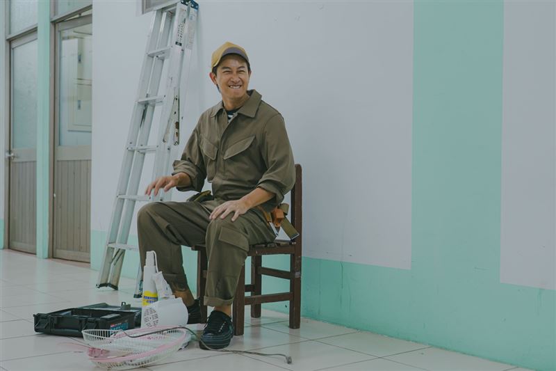 Darren還把NPC「突擊盤問技能」點滿，各種靈魂拷問。（圖／小公視提供）