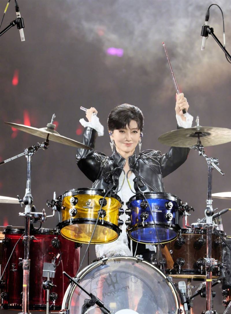 趙雅芝凍齡外表也受到大家關注。（圖／翻攝自趙雅芝微博）