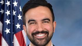 紐約市長當選人曼達尼，作為進步派的新星，市長選戰期間就與川普針鋒相對。如今他於21日與這位政敵首次會面，其結果恐深遠影響紐約市的未來。（圖／翻攝自X平台 @PopBase）