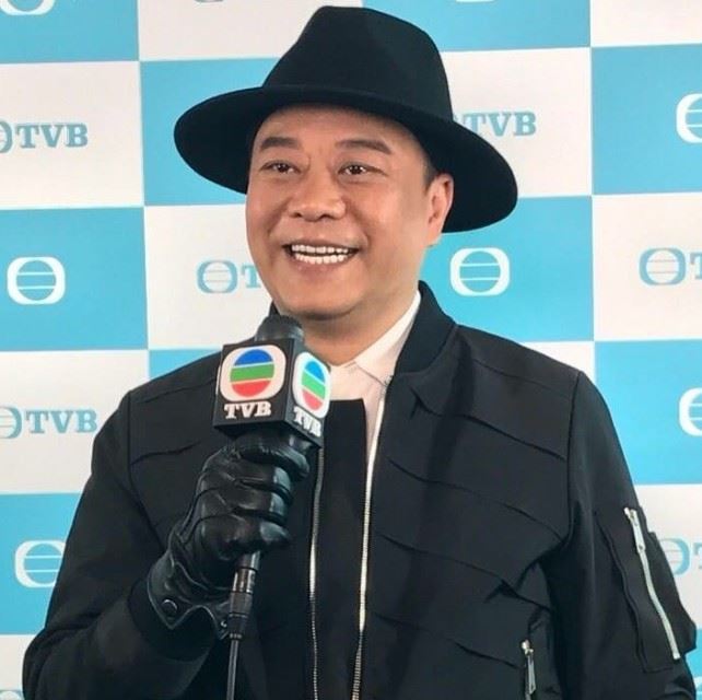 歐陽震華臉上突然出現暗瘡，摸到會像觸電一樣，一開始沒有放在心上，直到搭上飛機後，劇痛開始失控。（圖／翻攝自歐陽震華越南影迷会IG）