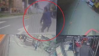 新北,中和區,公車,YouBike,喇叭,推擠。（圖／翻攝畫面）