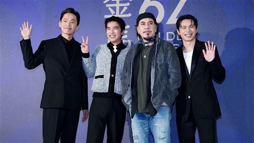 黃鐙輝遭萁媽討得獎換沙發　他無奈反應曝