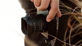 徠卡Q3 Monochrom能夠以卓越畫質捕捉黑白影像，為日常創作提供多樣選擇。