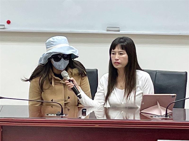 中和某公托虐童案，張嘉玲偕同家屬發聲（圖／新北市議員張嘉玲提供）