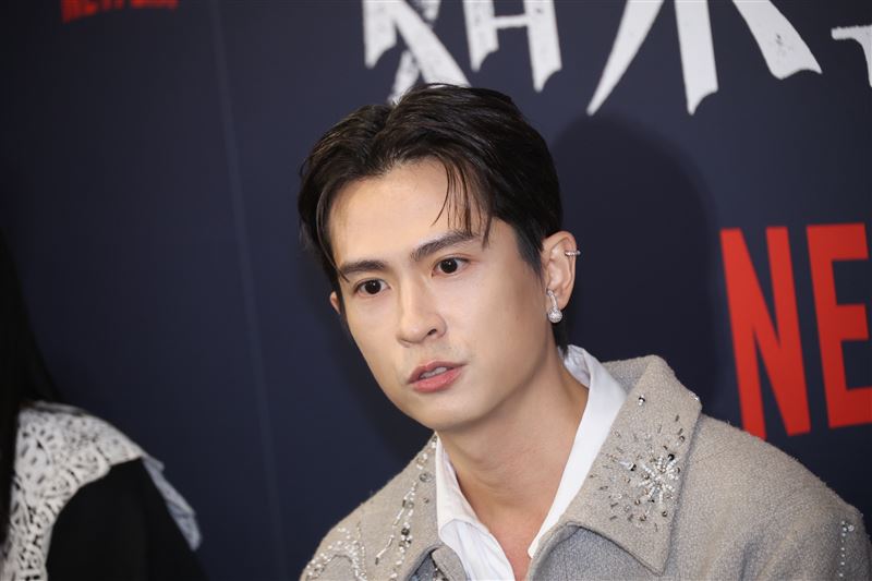 石知田飾演大反派遭到入戲觀眾攻擊「去屎一屎」。（圖／記者鄭孟晃攝影）