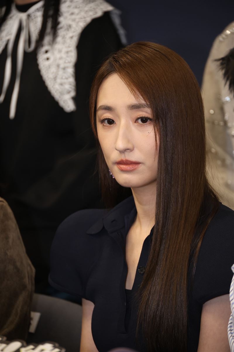 柯佳嬿受度挑戰盲人。（圖／記者鄭孟晃攝影）