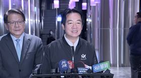 總統賴清德21日晚間進電影院欣賞以白色恐怖時期為背景的電影《大濛》（圖／翻攝畫面）