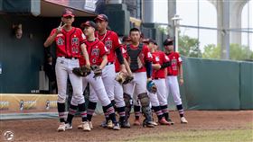 金門農工黑豹旗寫隊史新猷黑豹旗青棒賽金門農工闖進16強寫下隊史新猷，教練黃國偉表示，金門教練不足、球員外流是問題，但這次的好成績，相信提供金門球員不同想法和選擇。圖為金門農工14日出賽畫面。（展逸提供）中央社記者謝靜雯傳真　114年11月21日