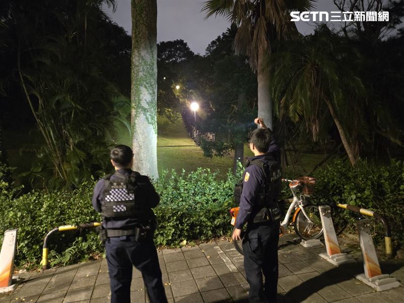 警方前往南港公園加強巡邏。（圖／翻攝畫面）