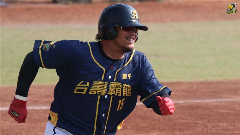 陽耀勳敲追平2分砲　率台壽霸龍擊敗合庫