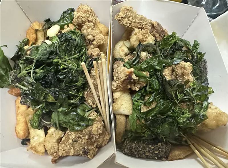 一名女子因為點了2人共365元的鹹酥雞，就被男友罵拜金女，該話題引爆網友熱議。（翻攝自Dcard）